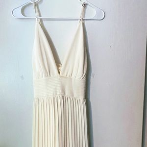 NWT- LULU’S ‘Love Me To The Moon’ Pleated Dress